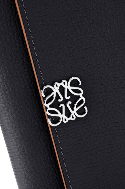 Black Anagram small vertical wallet in pebble grain calfskin Loewe 84PR1246 Women