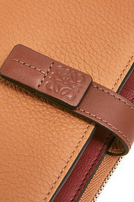 Light Caramel/Pecan Slim zip bifold wallet in soft grained calfskin Loewe 84PR1255 Women