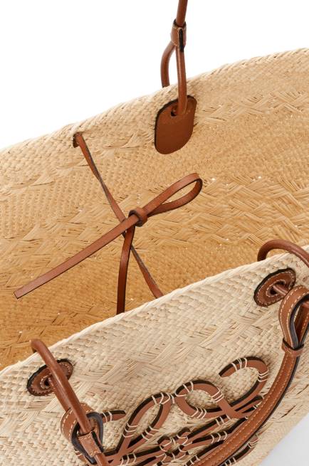 Natural/Tan Large Anagram Basket bag in iraca palm and calfskin Loewe 84PR17 Women