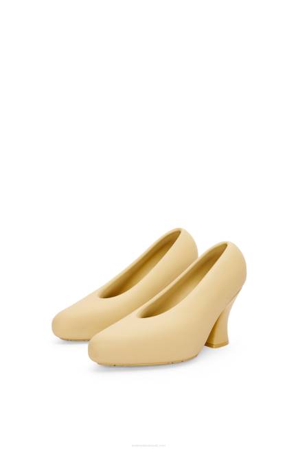 Oat Milk Comic foam pump in light foam rubber Loewe 84PR732 Women